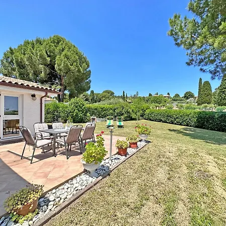 639 - Villa A Schiera Quadrilocale Al Taunus 2, Con Ampio Giardino Spiaggia E Navetta Gratuita Inclusa Al White Beach Club Holiday home Marcelli